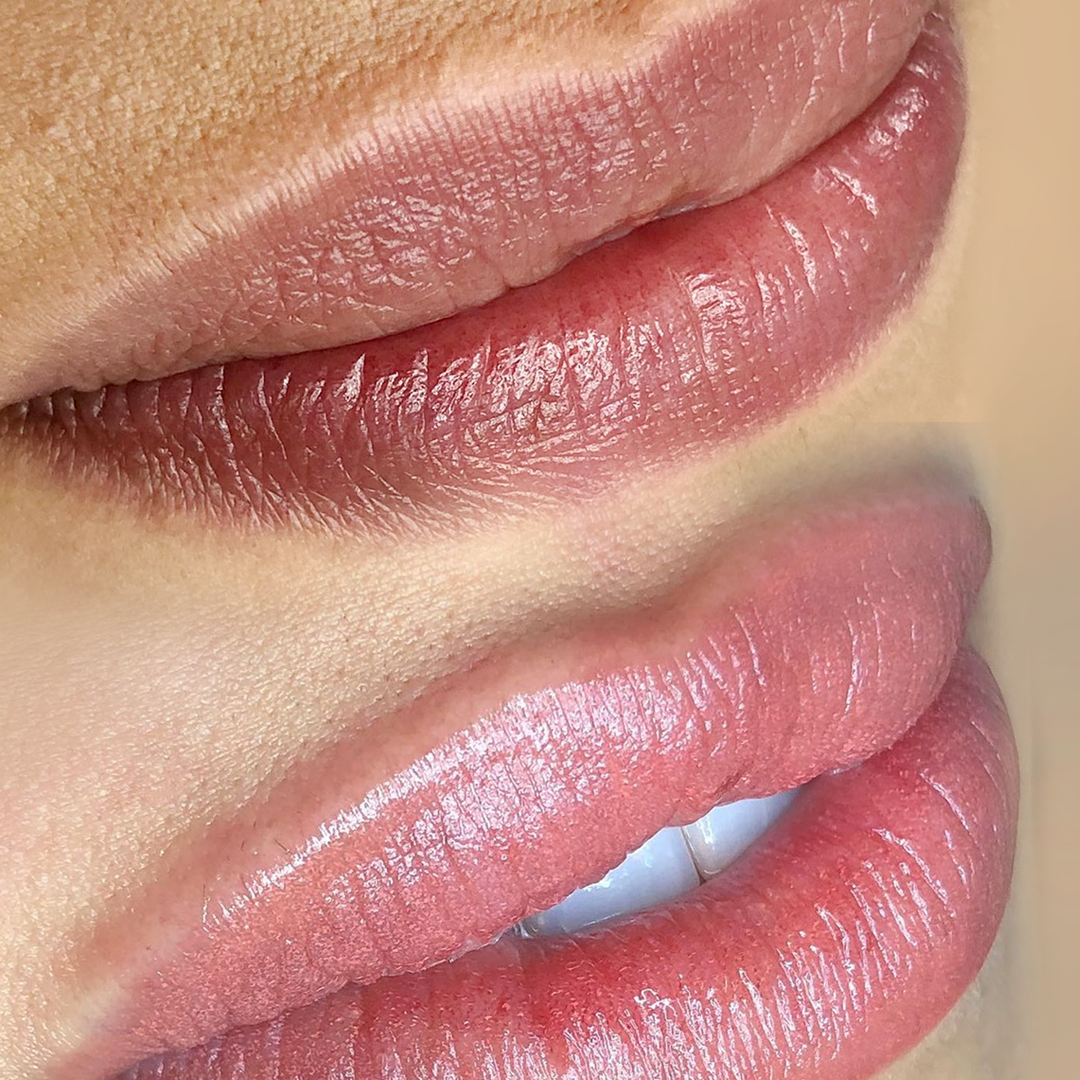 Resultado micropigmentação labial